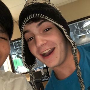 Meet your Posher, Cj